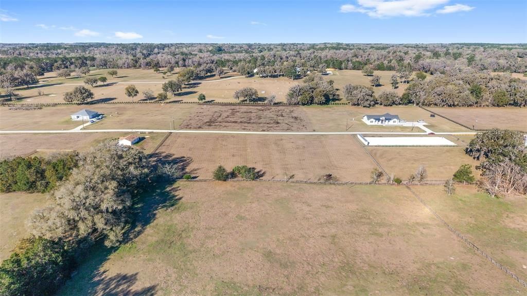 待售: $159,900 (3.21 acres)