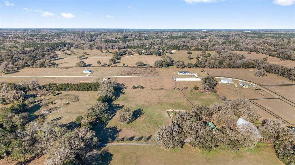 待售: $159,900 (3.21 acres)