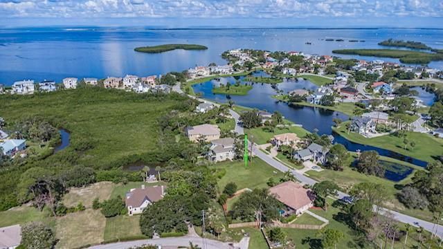 На продажу: $175,000 (0.44 acres)