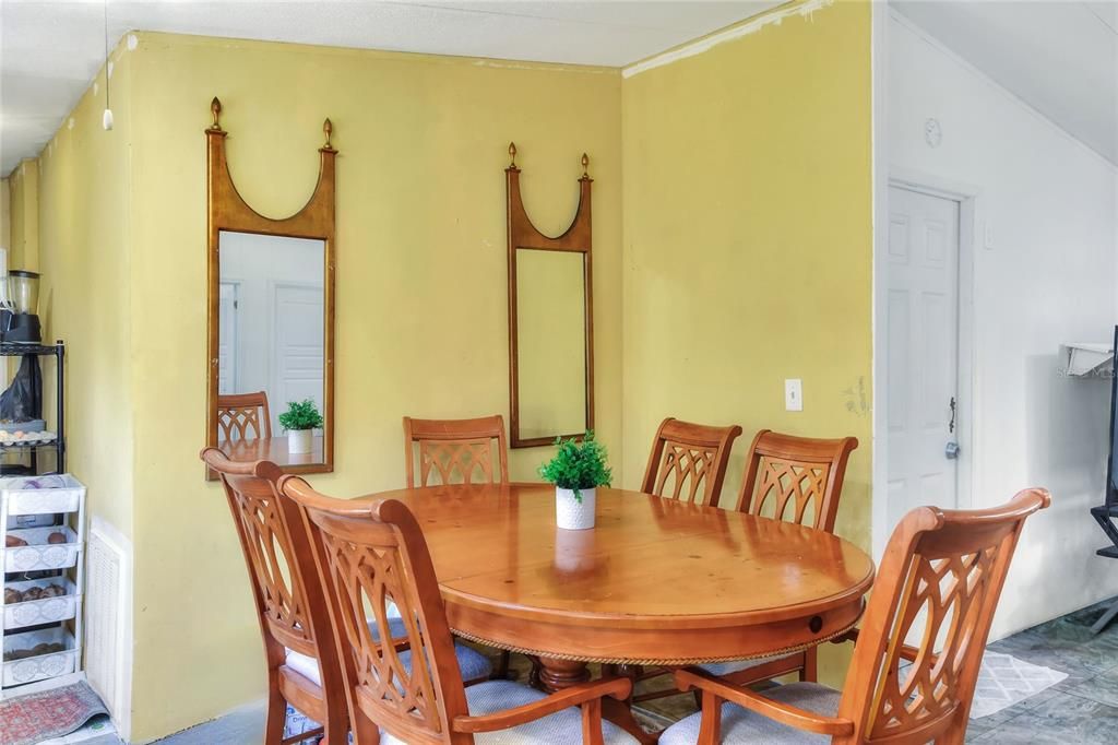 En Venta: $249,000 (3 camas, 2 baños, 1080 Pies cuadrados)