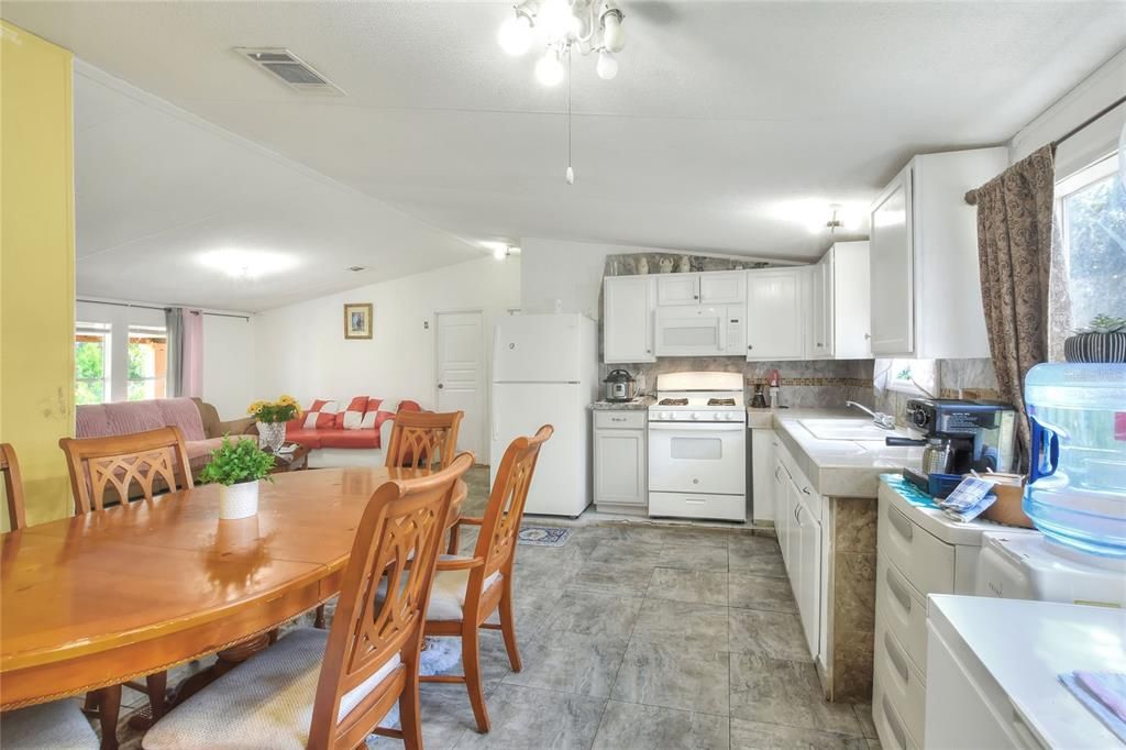 En Venta: $249,000 (3 camas, 2 baños, 1080 Pies cuadrados)