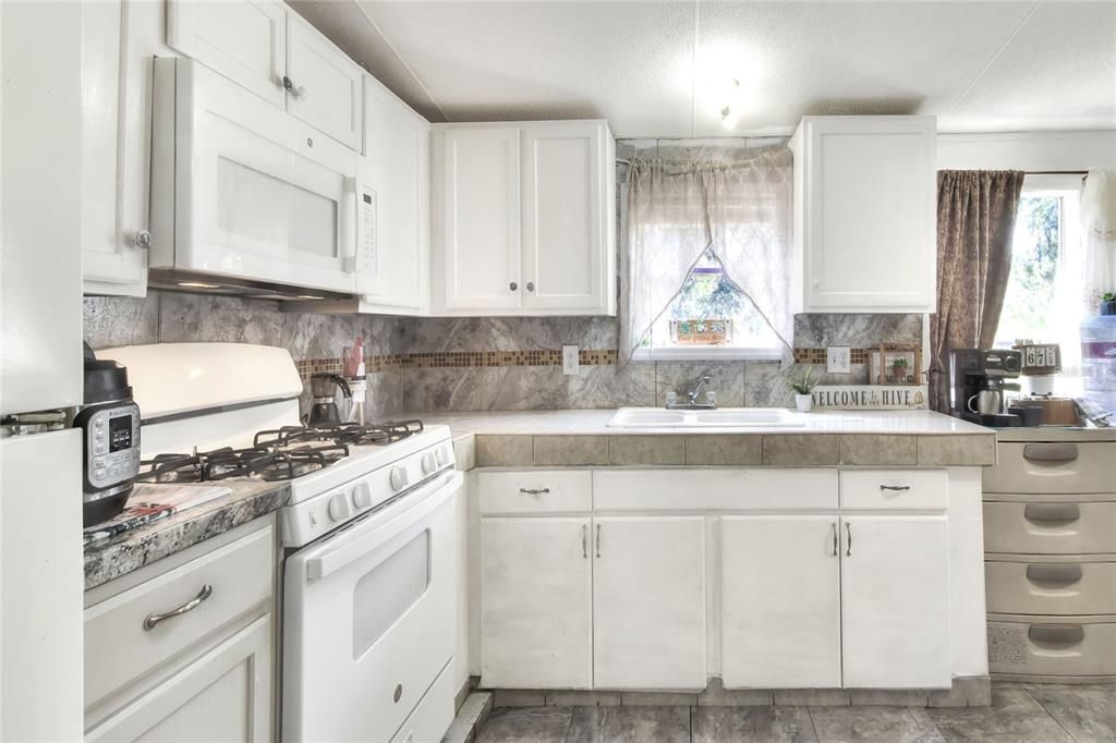 En Venta: $249,000 (3 camas, 2 baños, 1080 Pies cuadrados)