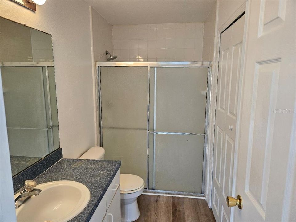 Activo con contrato: $289,900 (3 camas, 2 baños, 1332 Pies cuadrados)
