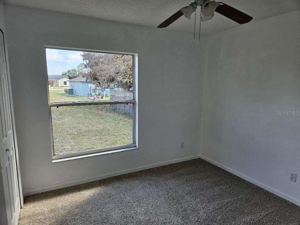 Activo con contrato: $289,900 (3 camas, 2 baños, 1332 Pies cuadrados)