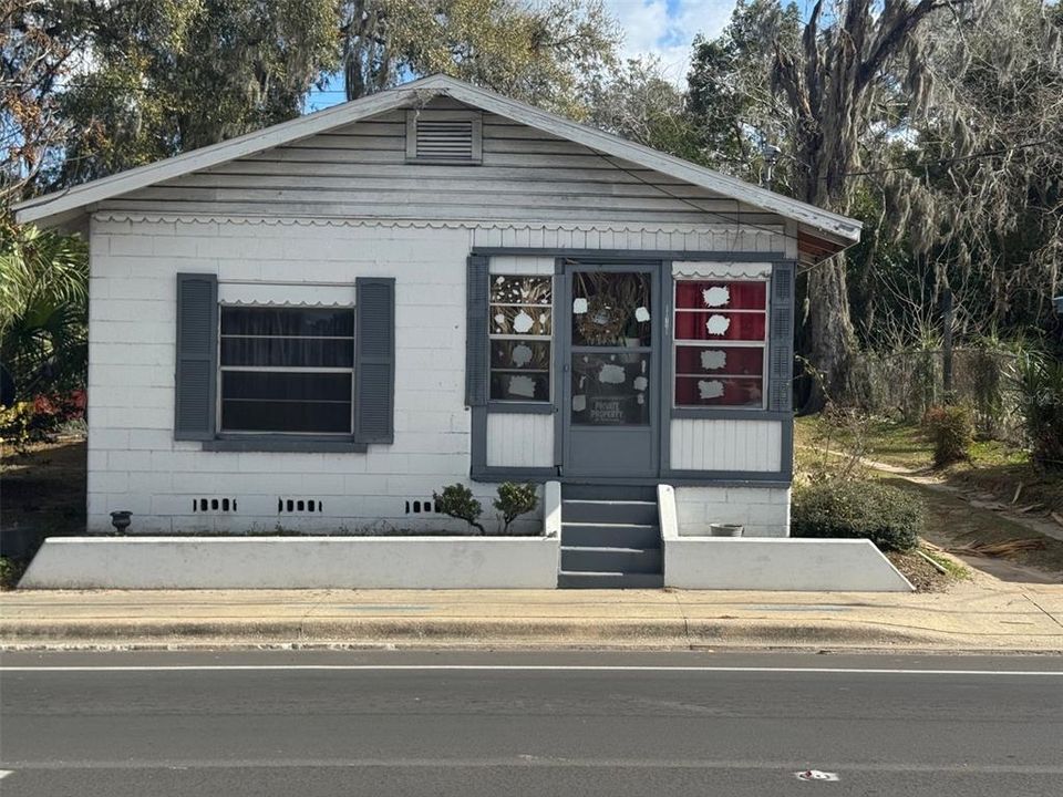For Sale: $300,000 (0 beds, 0 baths, 1166 Square Feet)