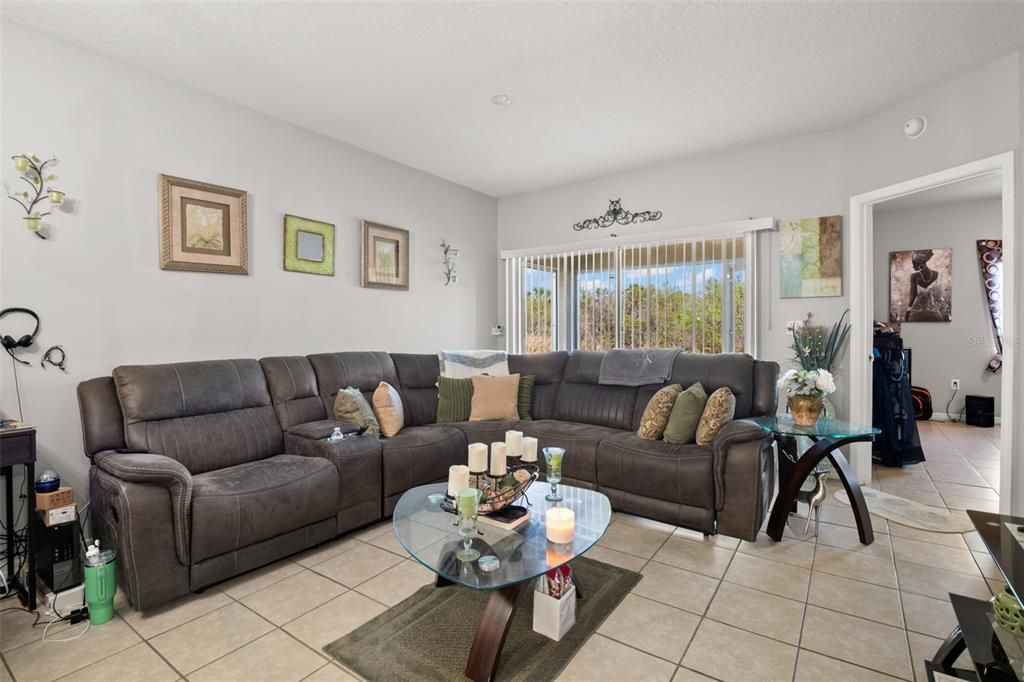 For Sale: $175,000 (3 beds, 2 baths, 1151 Square Feet)