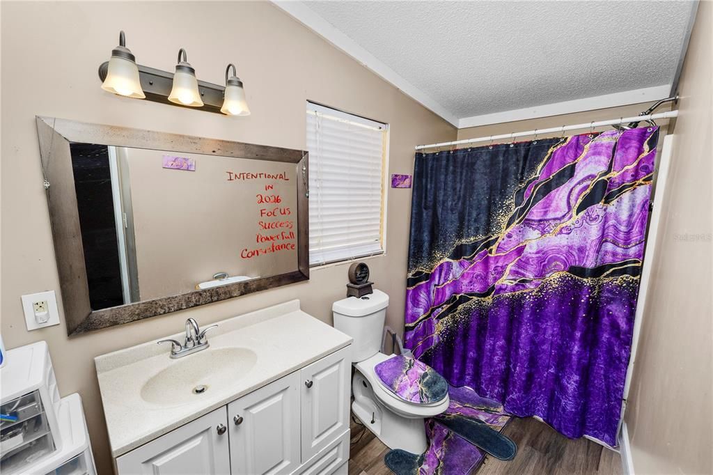 For Sale: $195,000 (3 beds, 2 baths, 1456 Square Feet)