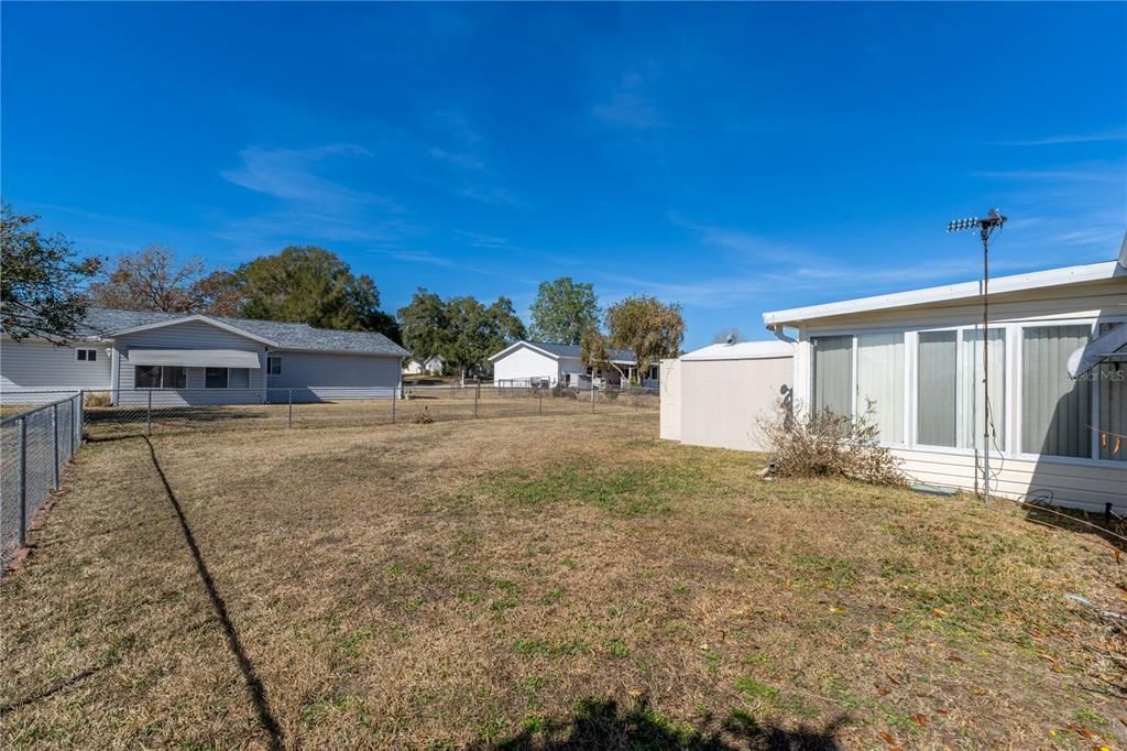 For Sale: $159,900 (2 beds, 2 baths, 1144 Square Feet)