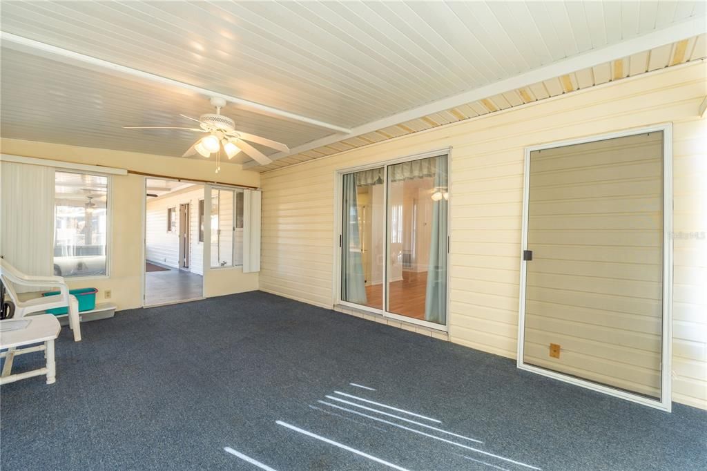 For Sale: $159,900 (2 beds, 2 baths, 1144 Square Feet)