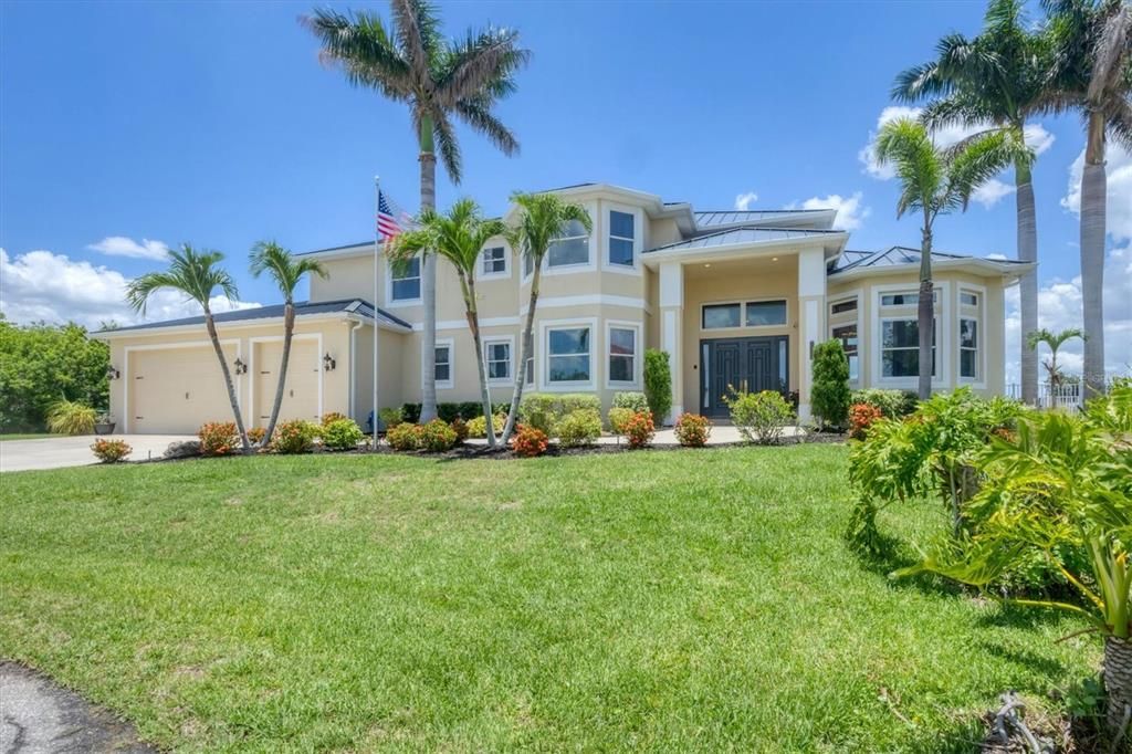 На продажу: $2,295,000 (4 спален, 4 ванн, 3825 Квадратных фут)