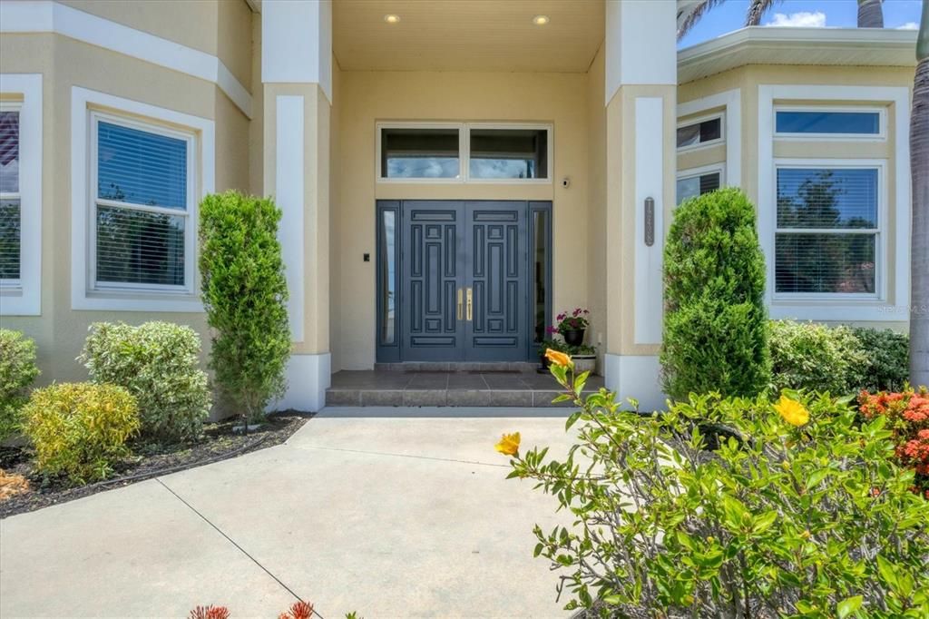 На продажу: $2,295,000 (4 спален, 4 ванн, 3825 Квадратных фут)