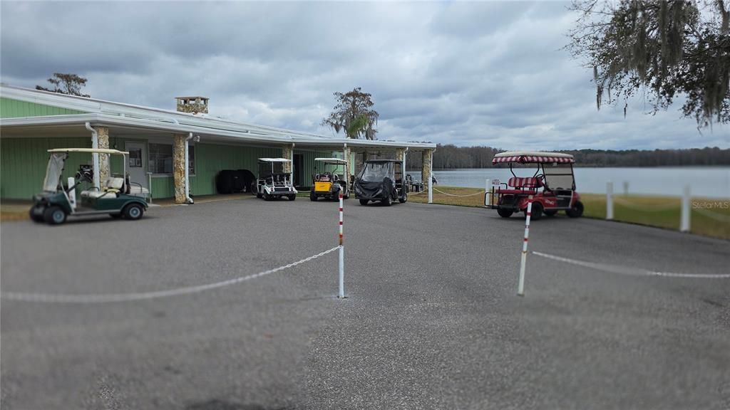 На продажу: $115,900 (2 спален, 2 ванн, 1144 Квадратных фут)