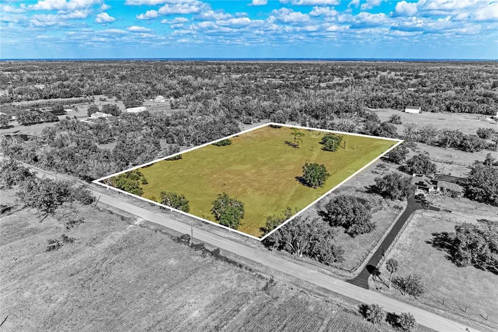 待售: $450,000 (4.98 acres)