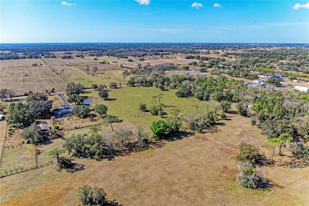 待售: $450,000 (4.98 acres)
