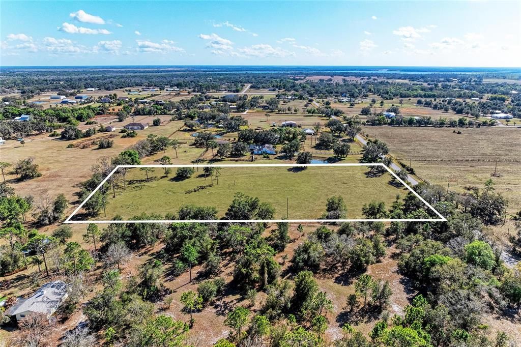 待售: $450,000 (4.98 acres)