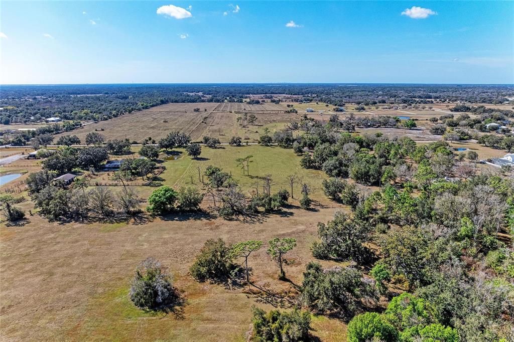 待售: $450,000 (4.98 acres)