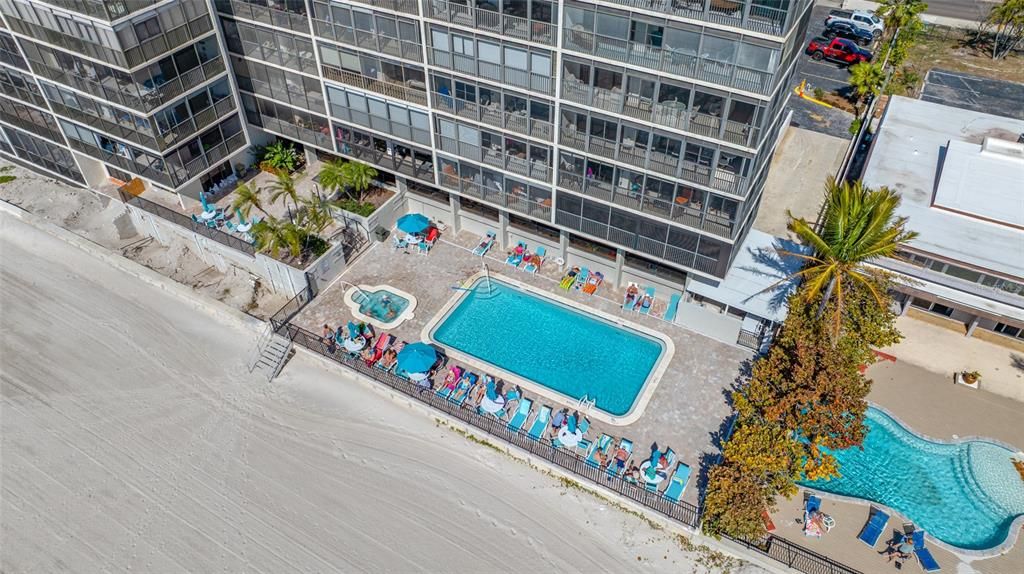 For Sale: $689,900 (2 beds, 2 baths, 1100 Square Feet)