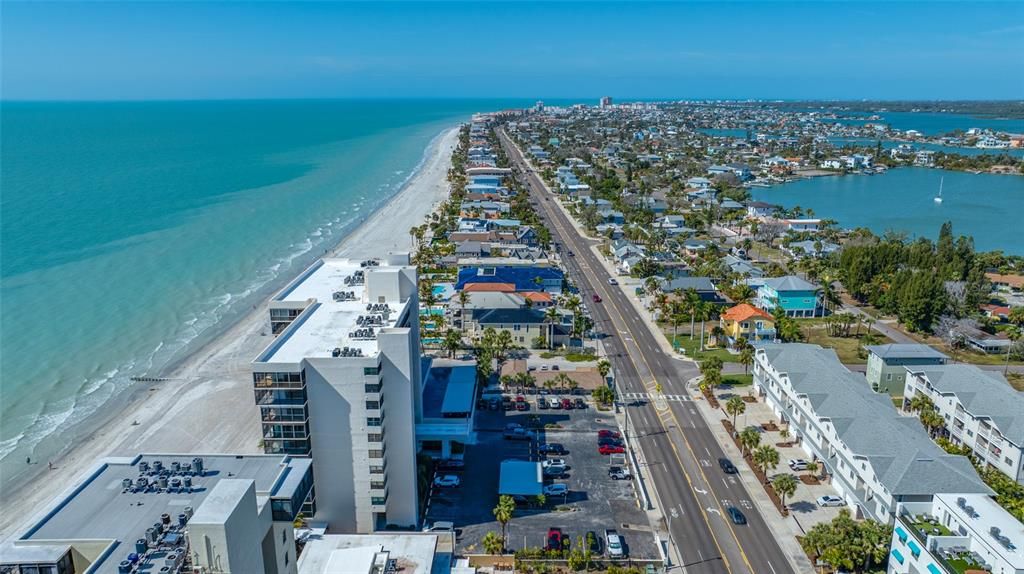 For Sale: $689,900 (2 beds, 2 baths, 1100 Square Feet)