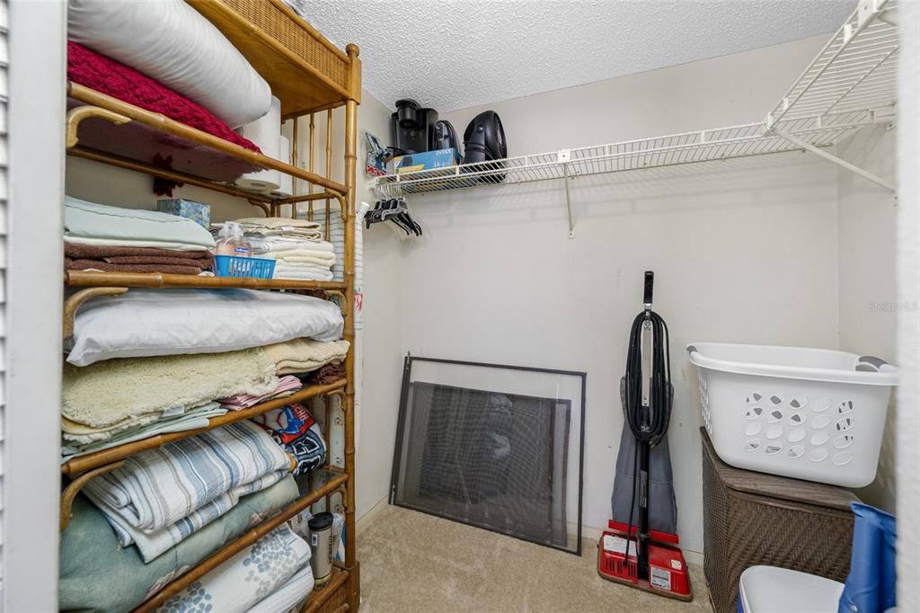 For Sale: $689,900 (2 beds, 2 baths, 1100 Square Feet)