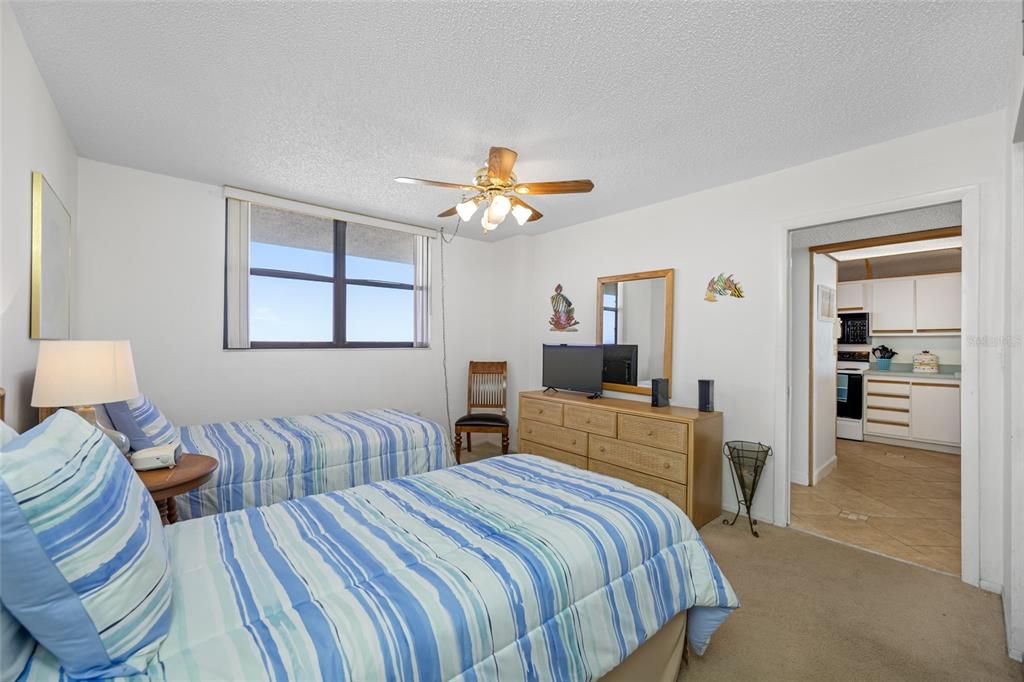 For Sale: $689,900 (2 beds, 2 baths, 1100 Square Feet)
