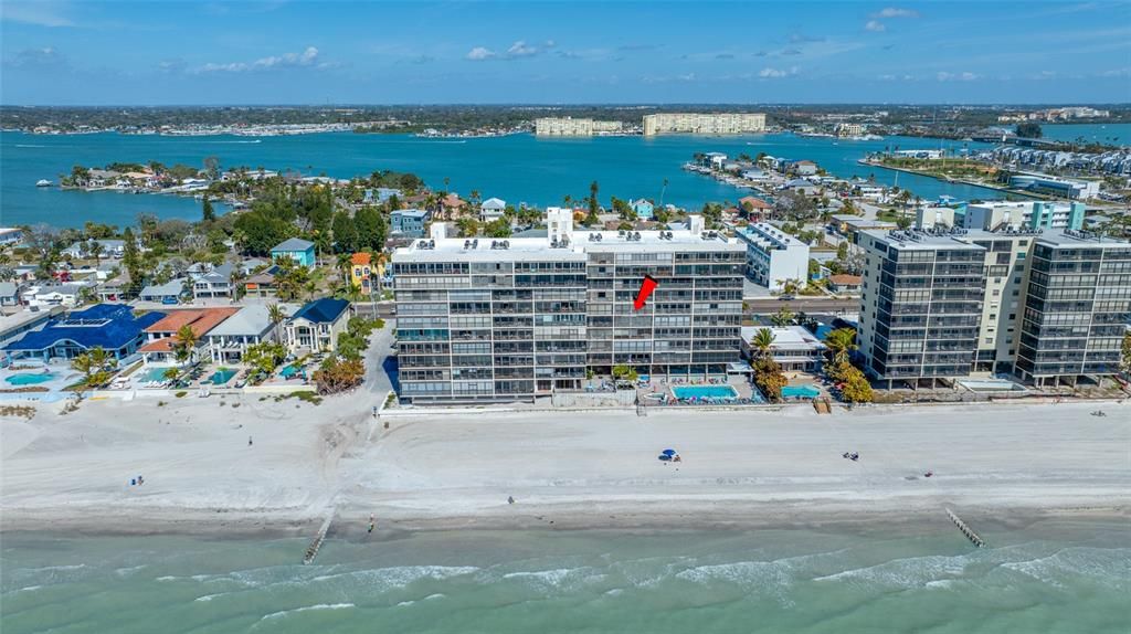 For Sale: $689,900 (2 beds, 2 baths, 1100 Square Feet)