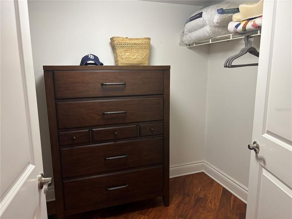 В аренду: $5,750 (3 спален, 3 ванн, 1970 Квадратных фут)