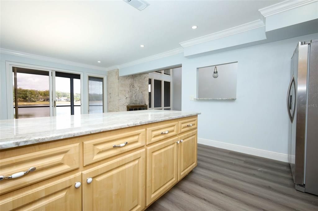 Activo con contrato: $258,900 (3 camas, 3 baños, 2224 Pies cuadrados)