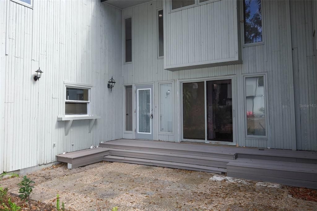 Activo con contrato: $258,900 (3 camas, 3 baños, 2224 Pies cuadrados)