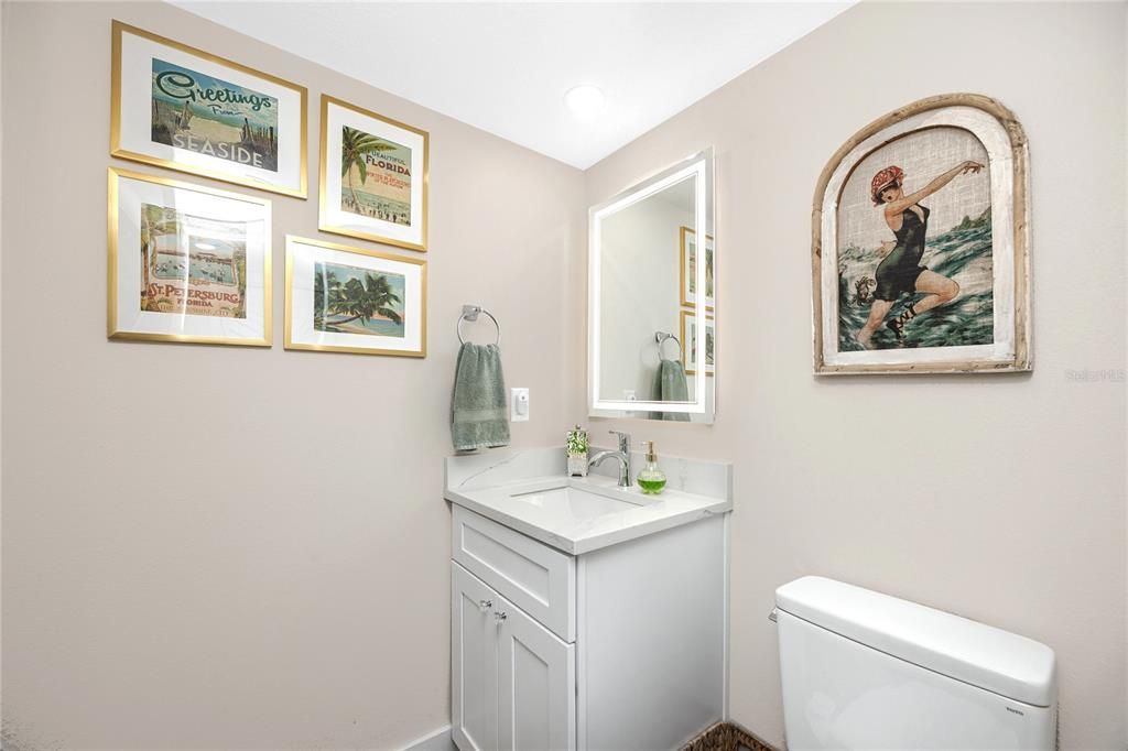 En Venta: $479,900 (2 camas, 2 baños, 915 Pies cuadrados)