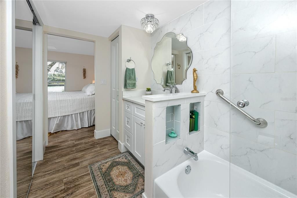 En Venta: $479,900 (2 camas, 2 baños, 915 Pies cuadrados)