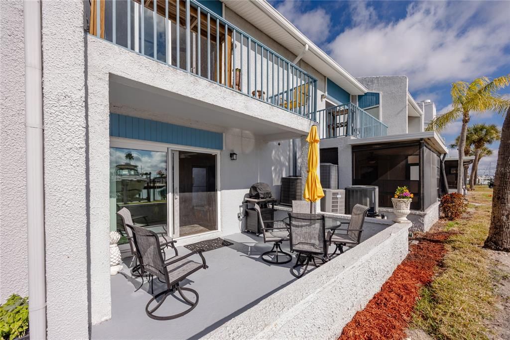 En Venta: $479,900 (2 camas, 2 baños, 915 Pies cuadrados)