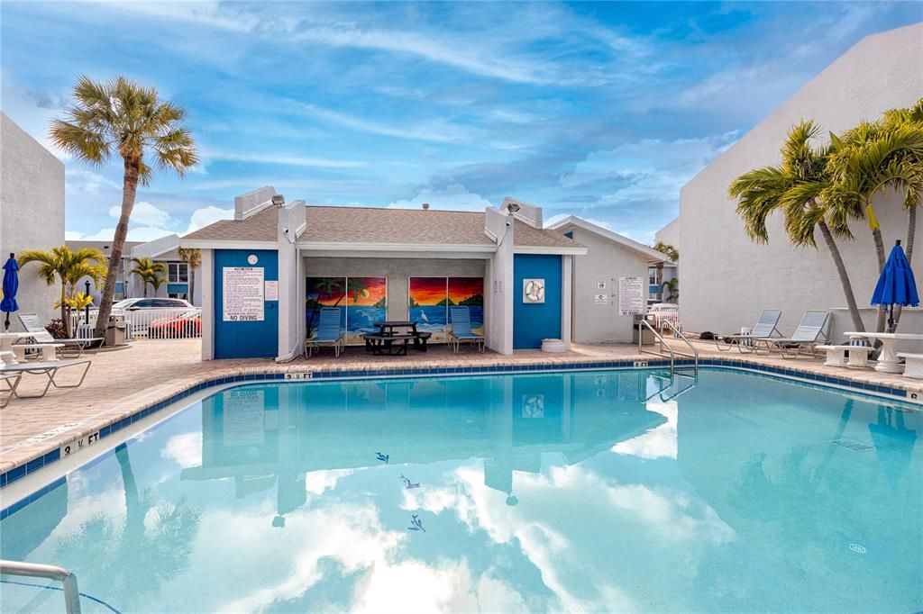 En Venta: $479,900 (2 camas, 2 baños, 915 Pies cuadrados)