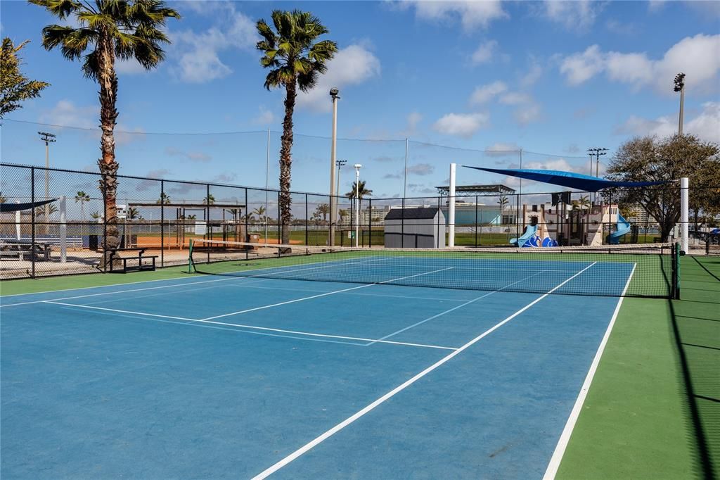 En Venta: $479,900 (2 camas, 2 baños, 915 Pies cuadrados)