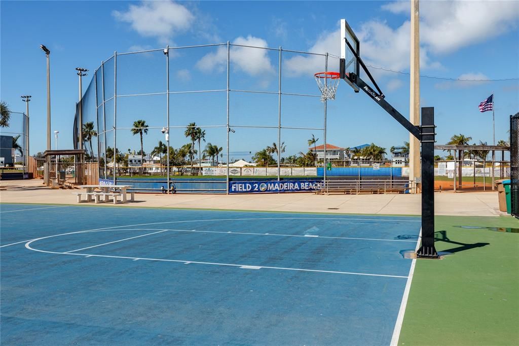 En Venta: $479,900 (2 camas, 2 baños, 915 Pies cuadrados)