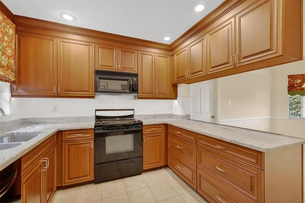 En Venta: $750,000 (4 camas, 4 baños, 3815 Pies cuadrados)