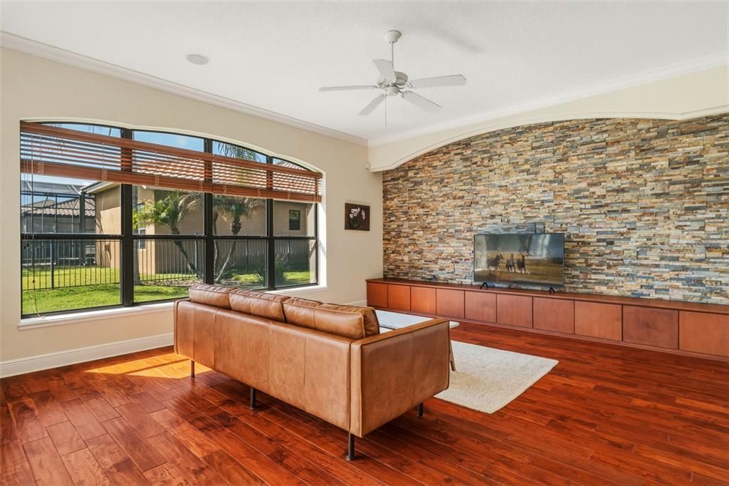 Active With Contract: $975,000 (4 beds, 3 baths, 3030 Square Feet)
