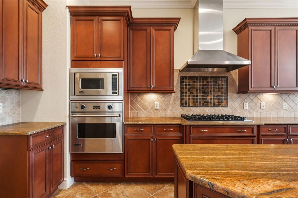 Active With Contract: $975,000 (4 beds, 3 baths, 3030 Square Feet)