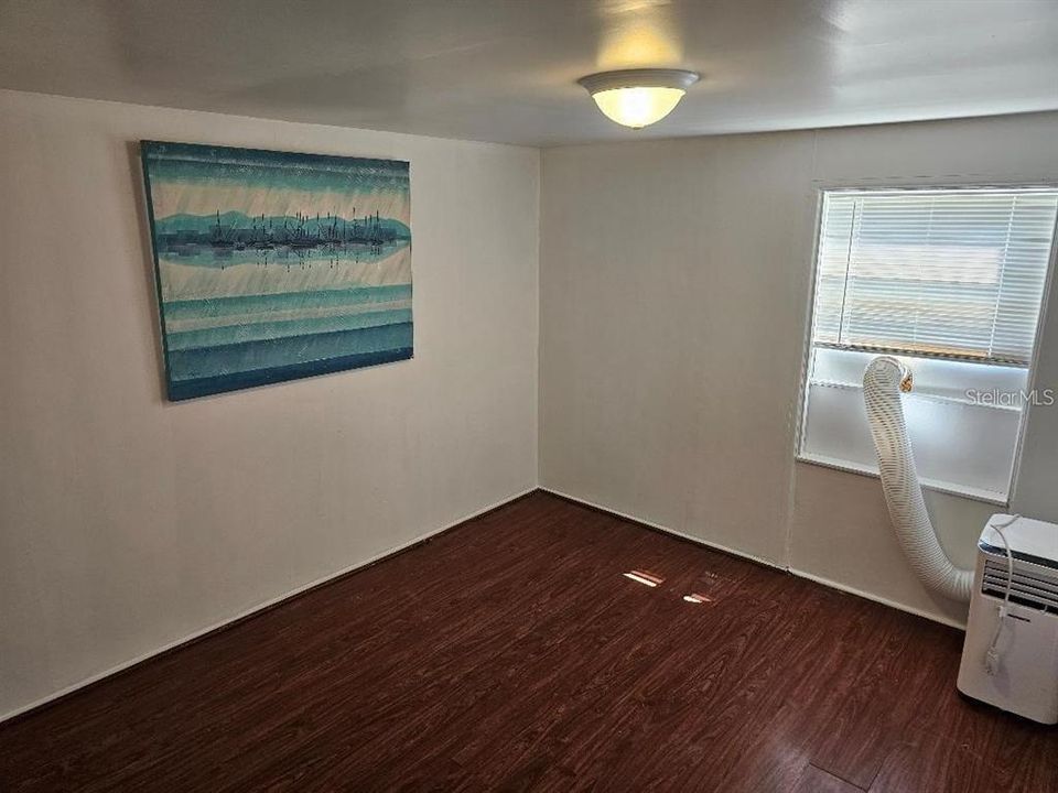 В аренду: $1,400 (1 спален, 1 ванн, 500 Квадратных фут)