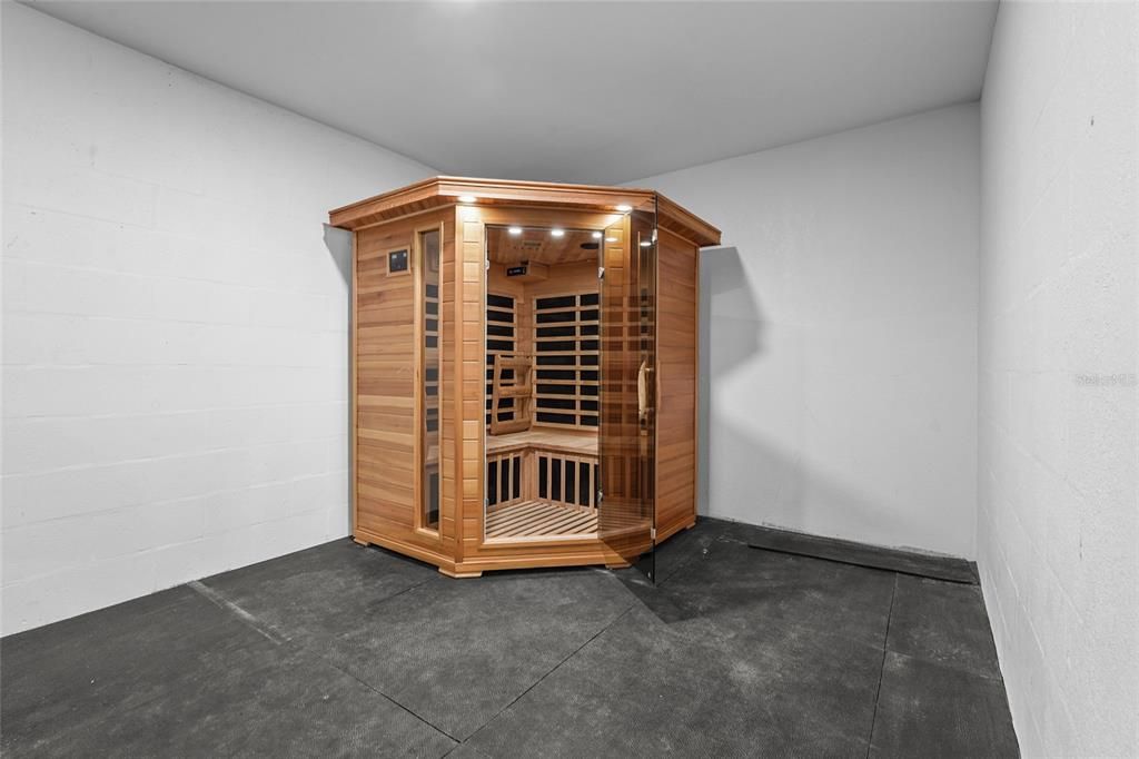 Activo con contrato: $2,995,000 (4 camas, 4 baños, 2606 Pies cuadrados)