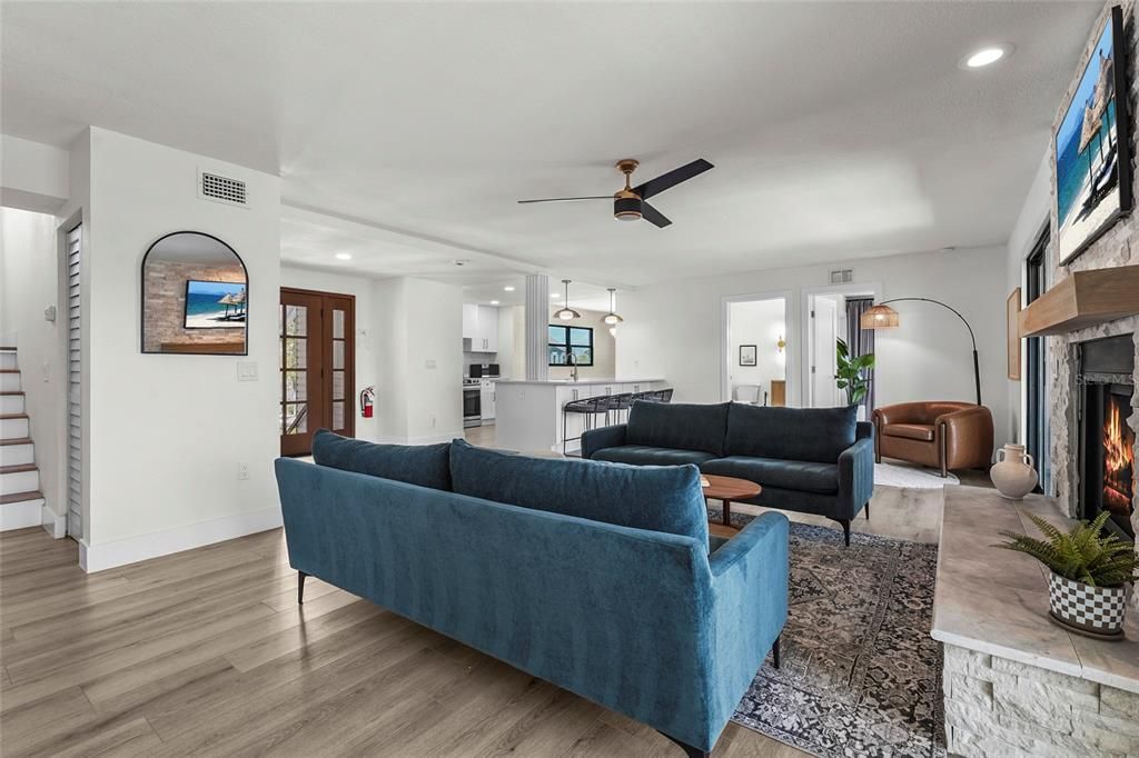 Activo con contrato: $2,995,000 (4 camas, 4 baños, 2606 Pies cuadrados)