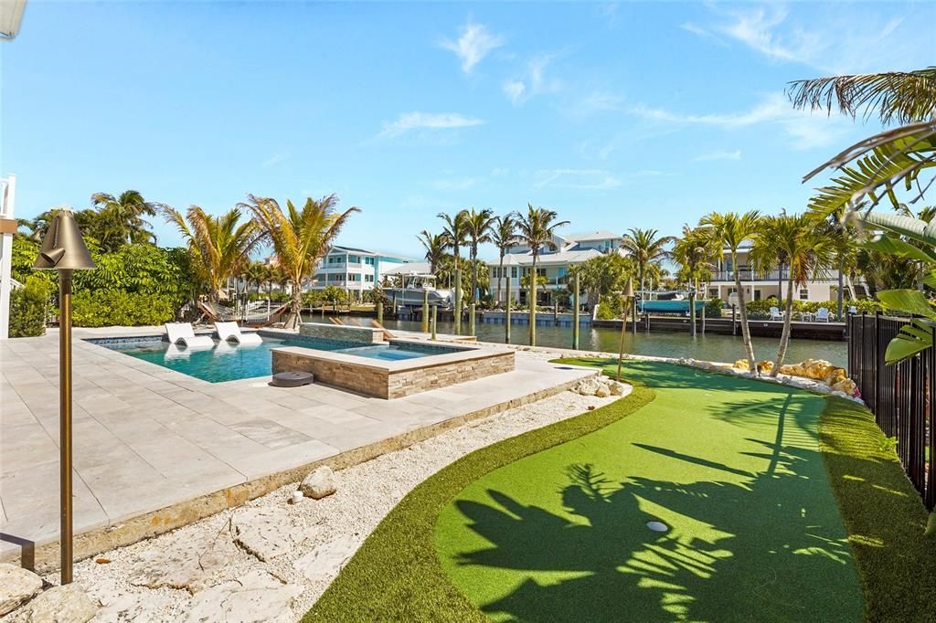 Activo con contrato: $2,995,000 (4 camas, 4 baños, 2606 Pies cuadrados)