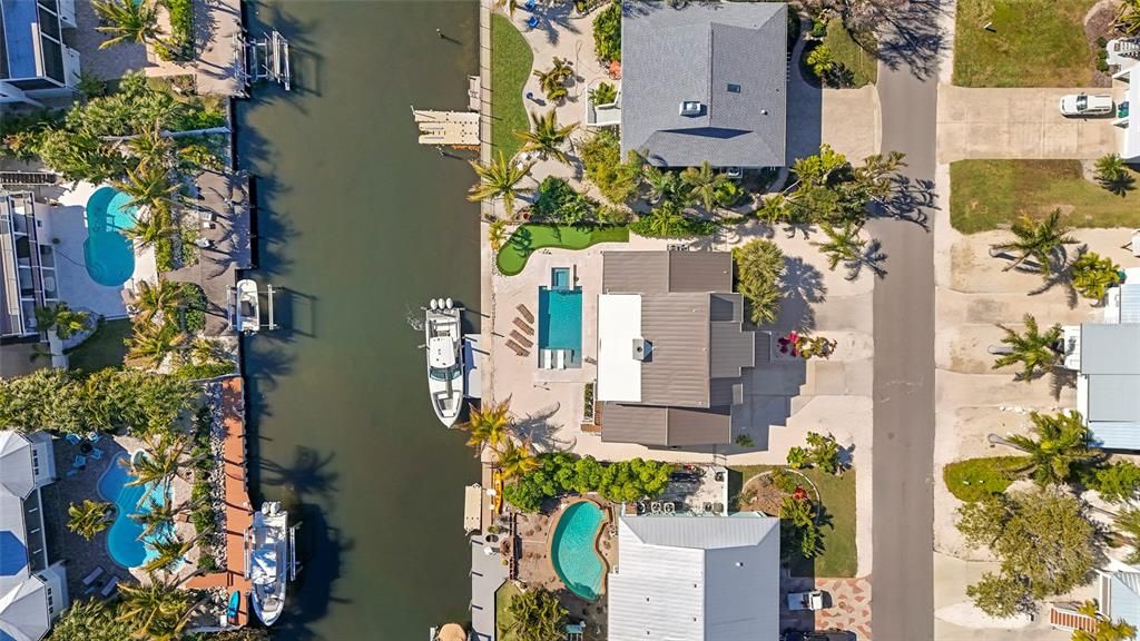 Activo con contrato: $2,995,000 (4 camas, 4 baños, 2606 Pies cuadrados)