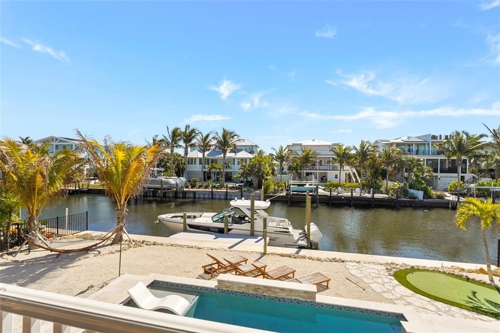 Activo con contrato: $2,995,000 (4 camas, 4 baños, 2606 Pies cuadrados)