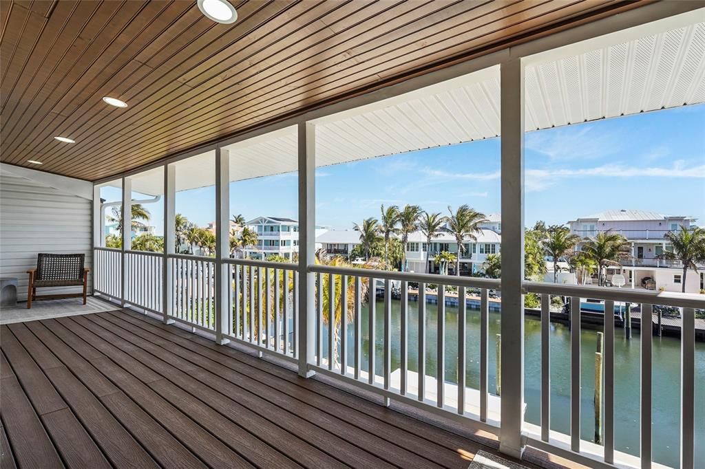 Activo con contrato: $2,995,000 (4 camas, 4 baños, 2606 Pies cuadrados)