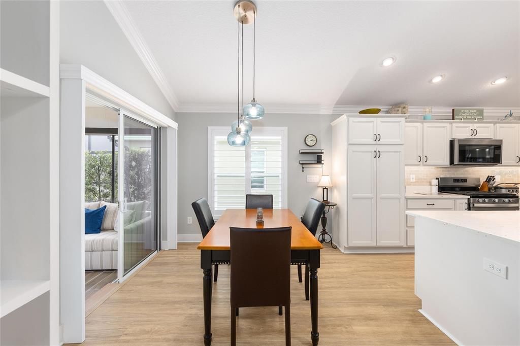 En Venta: $679,900 (3 camas, 2 baños, 1994 Pies cuadrados)