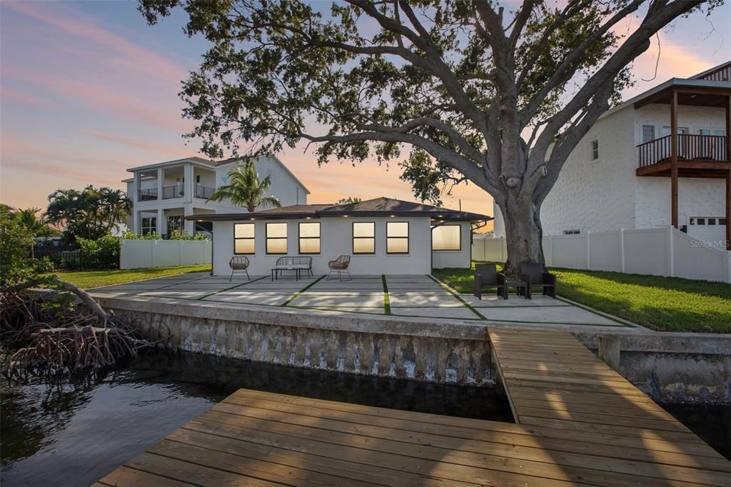 For Rent: $5,500 (3 beds, 2 baths, 1658 Square Feet)