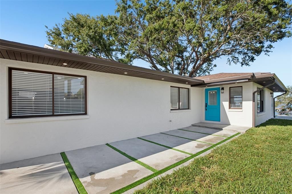 For Rent: $5,500 (3 beds, 2 baths, 1658 Square Feet)