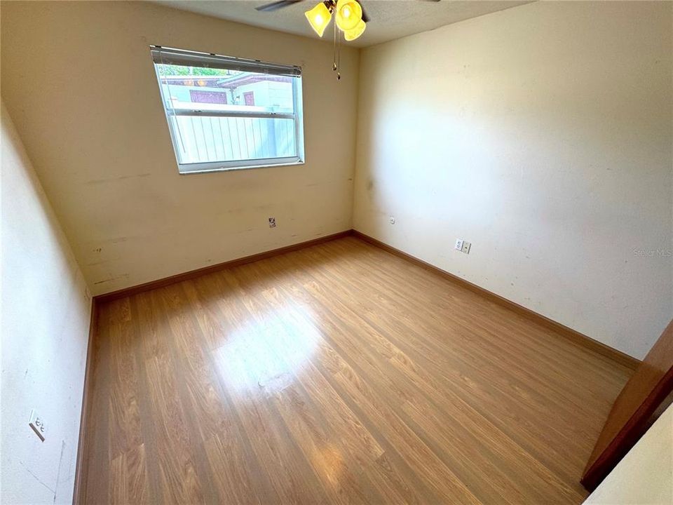 En Venta: $265,000 (4 camas, 2 baños, 1660 Pies cuadrados)
