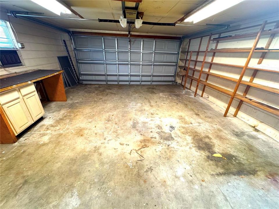 En Venta: $265,000 (4 camas, 2 baños, 1660 Pies cuadrados)