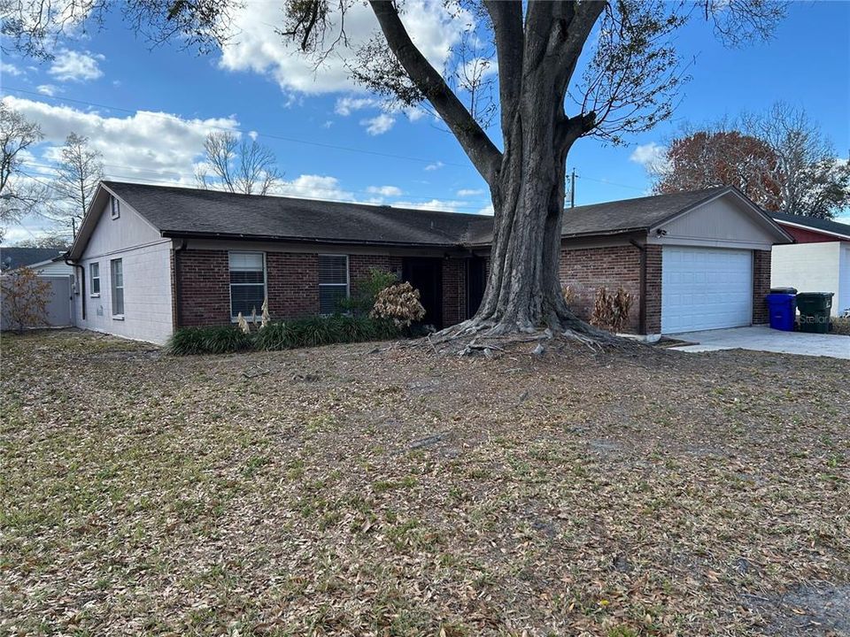 En Venta: $265,000 (4 camas, 2 baños, 1660 Pies cuadrados)